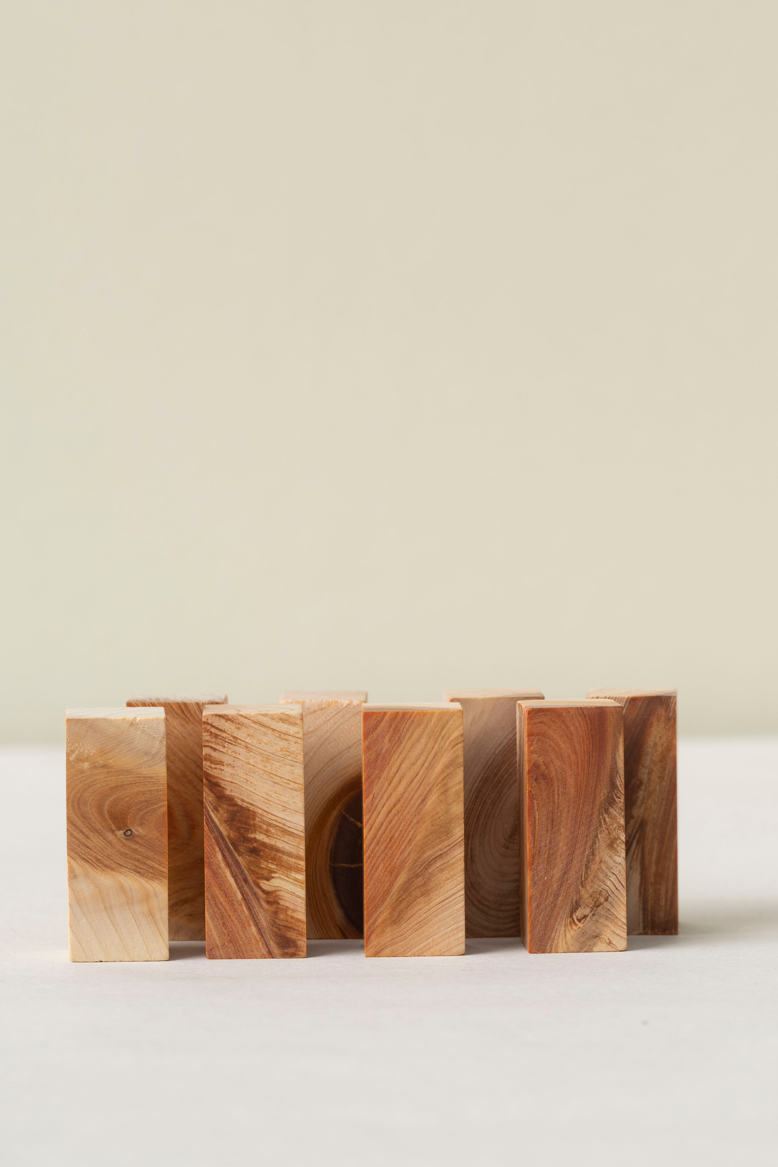 Hinoki aromatic blocks made from Japanese cypress, naturally antibacterial and air-purifying.